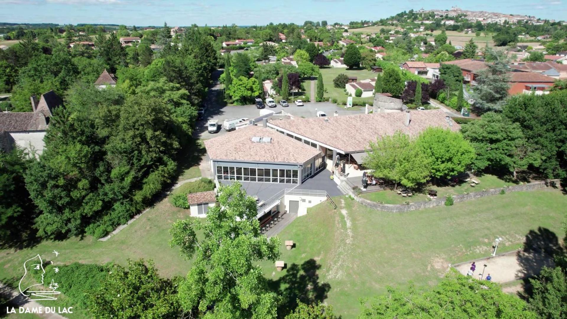 Hotel Restaurant La Dame Du Lac Monflanquin Exterior foto